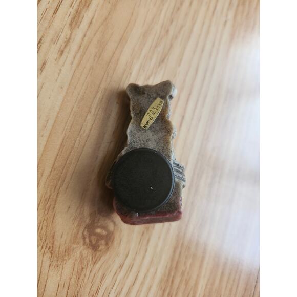 Lot 4 Bear Fridge Magnets Resin & Plastic Vintage Style Collectible Decor Set - Picture 5 of 11